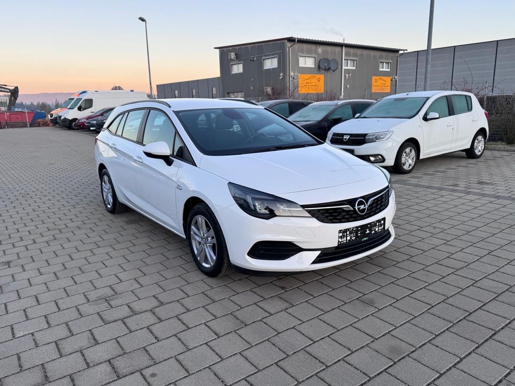 Opel Astra 2021