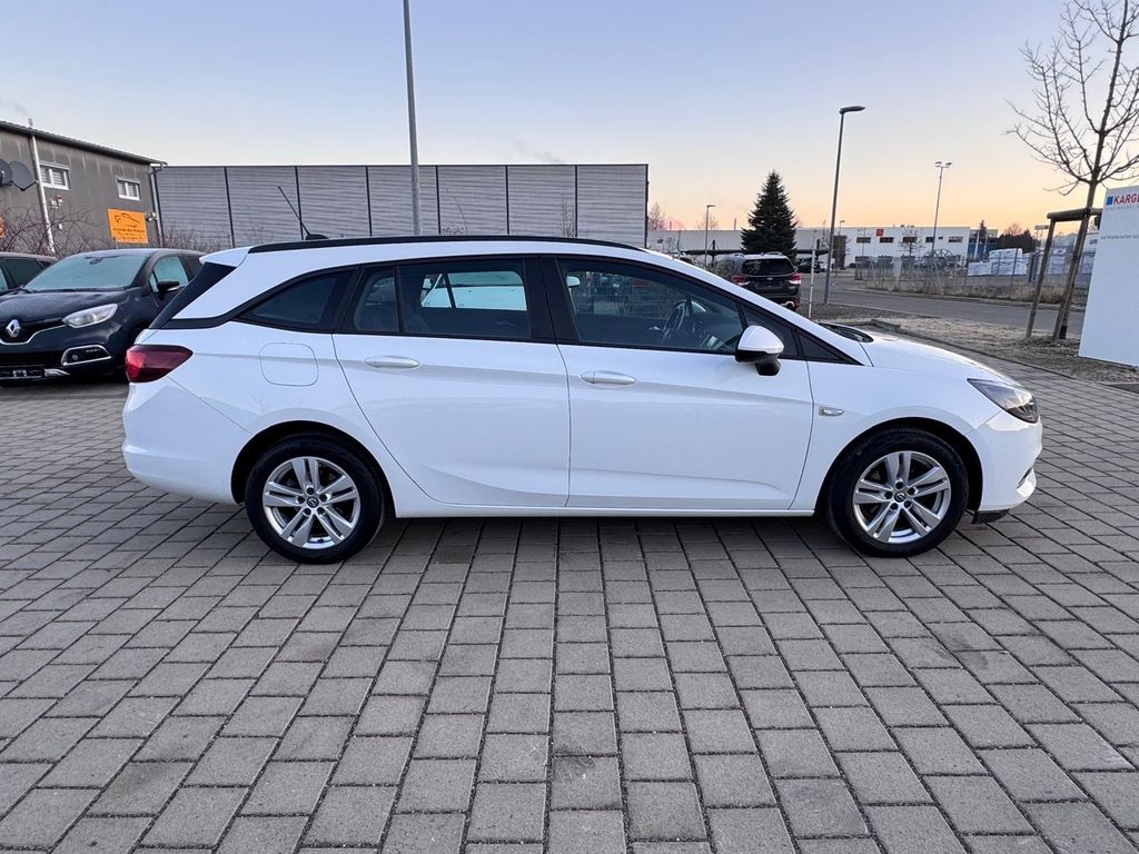 Opel Astra 2021