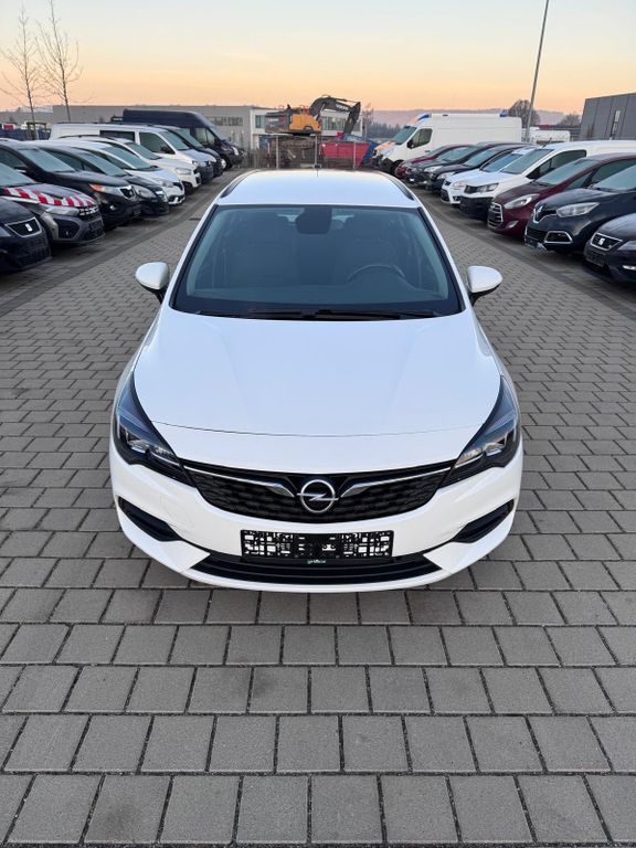 Opel Astra 2021