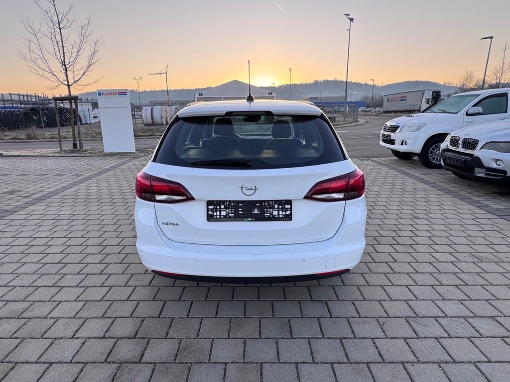 Opel Astra 2021