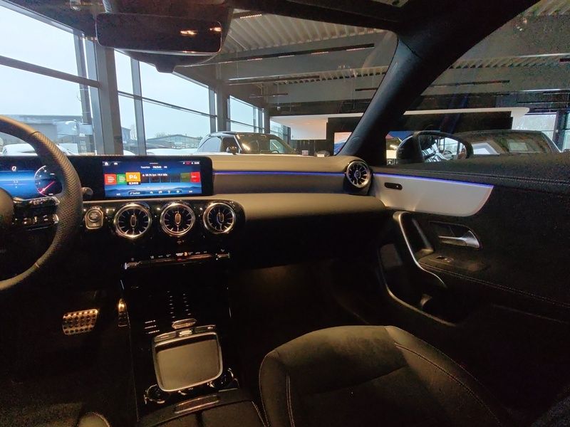 Mercedes-Benz CLA 180 2026