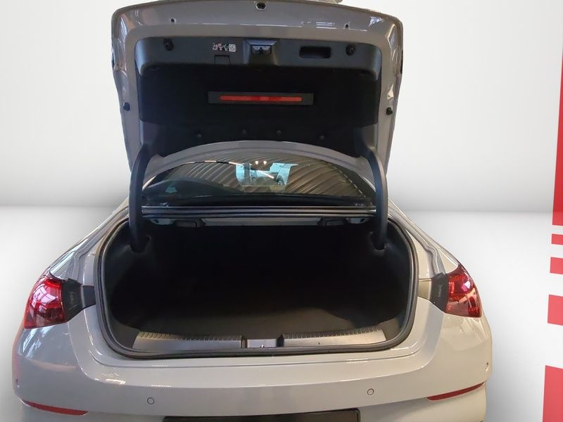 Mercedes-Benz CLA 180 2026