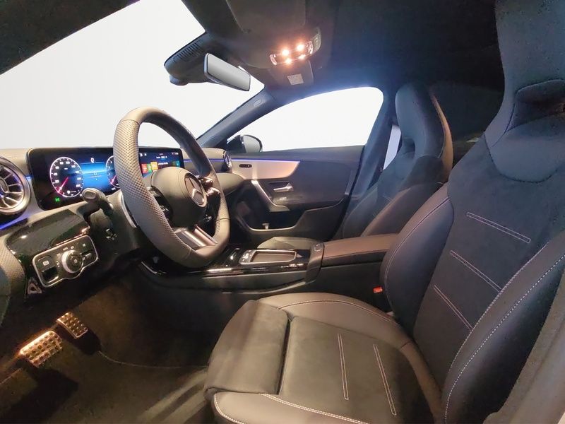 Mercedes-Benz CLA 180 2026