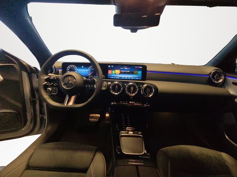 Mercedes-Benz CLA 180 2026