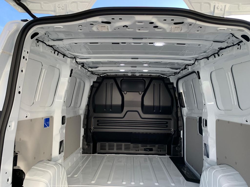 Volkswagen T7 Transporter 2025