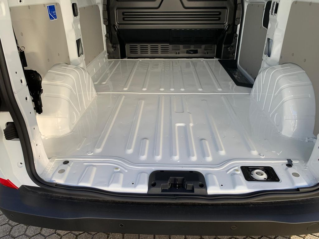 Volkswagen T7 Transporter 2025