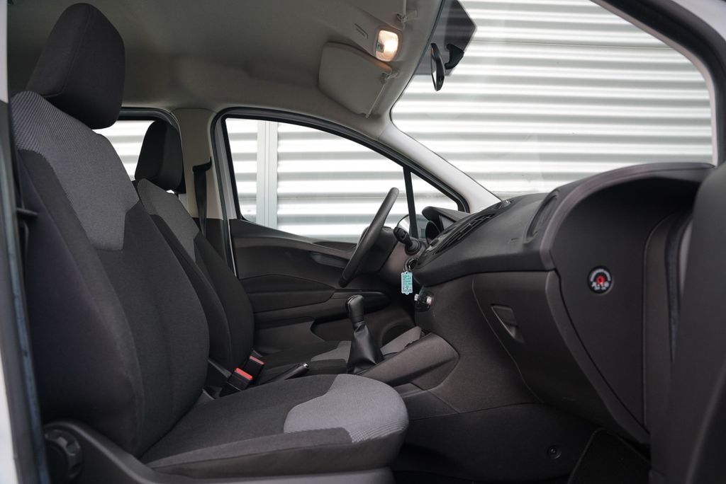 Ford Transit Courier 2018