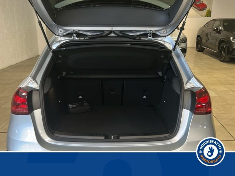 Mercedes-Benz A 180 2026