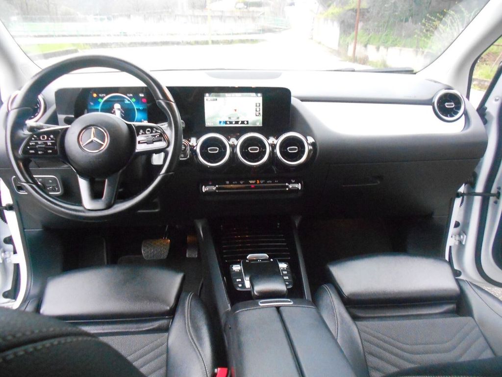 Mercedes-Benz B 200 2020