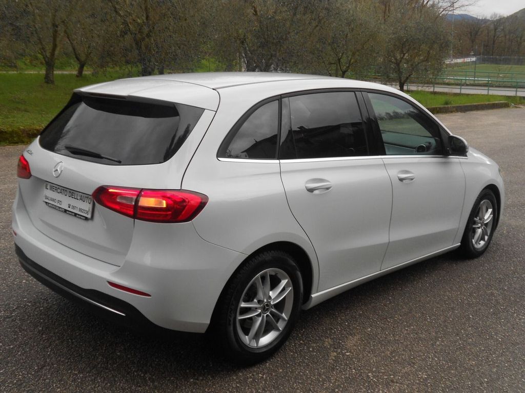 Mercedes-Benz B 200 2020