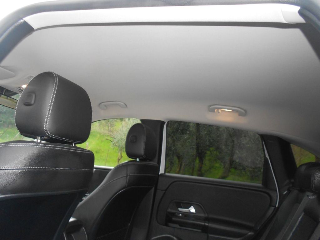 Mercedes-Benz B 200 2020