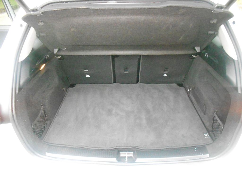 Mercedes-Benz B 200 2020