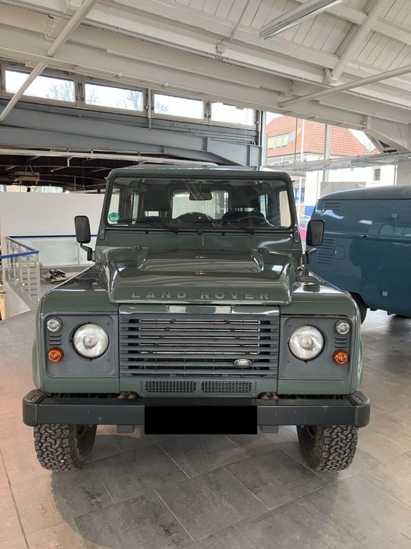 Land Rover Defender 2013