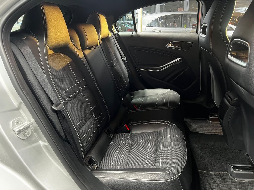 Mercedes-Benz A 180 2016