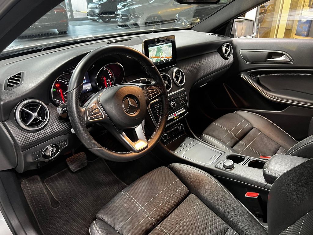Mercedes-Benz A 180 2016