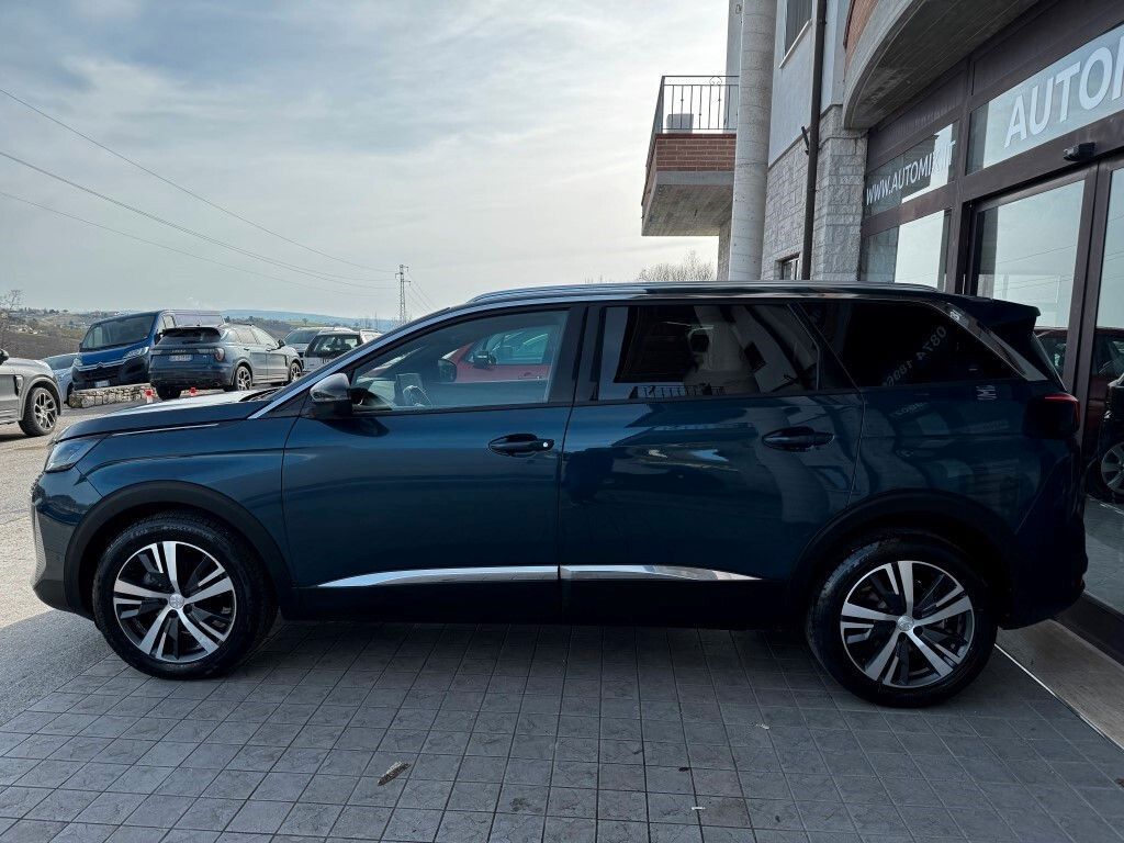 Peugeot 5008 2023