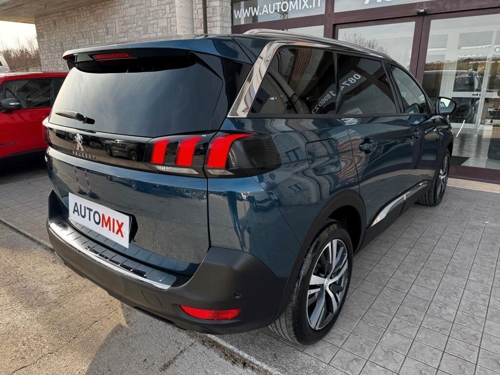 Peugeot 5008 2023
