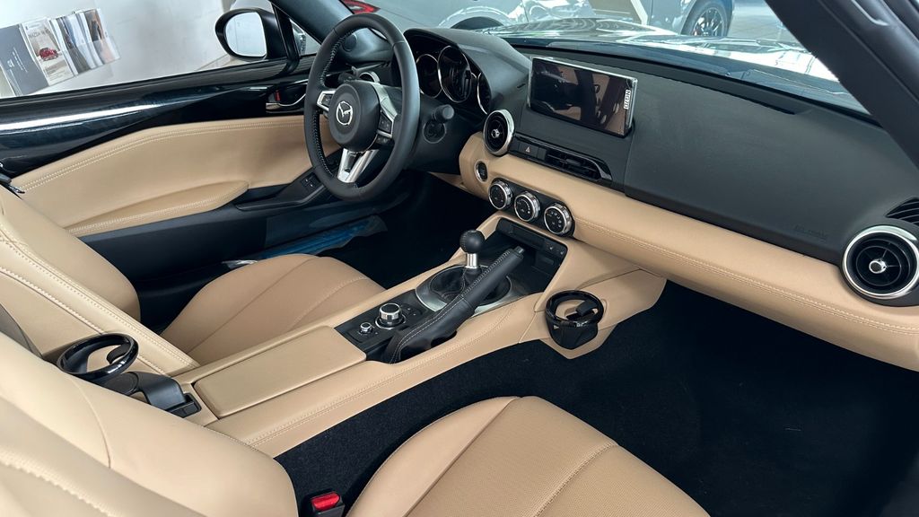 Mazda MX-5 2025