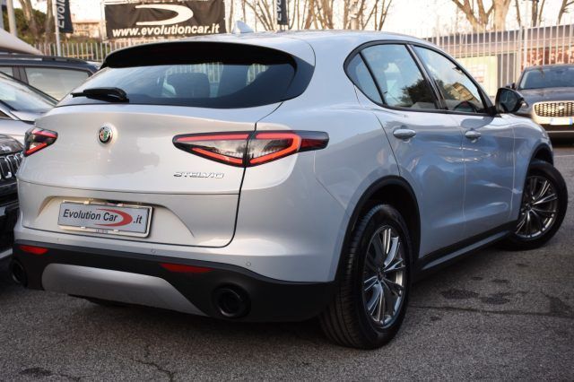 Alfa Romeo Stelvio 2023