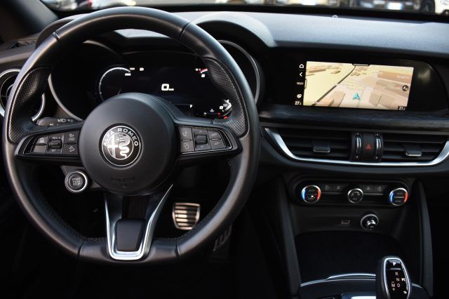 Alfa Romeo Stelvio 2023