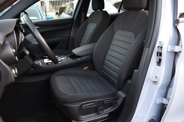 Alfa Romeo Stelvio 2023