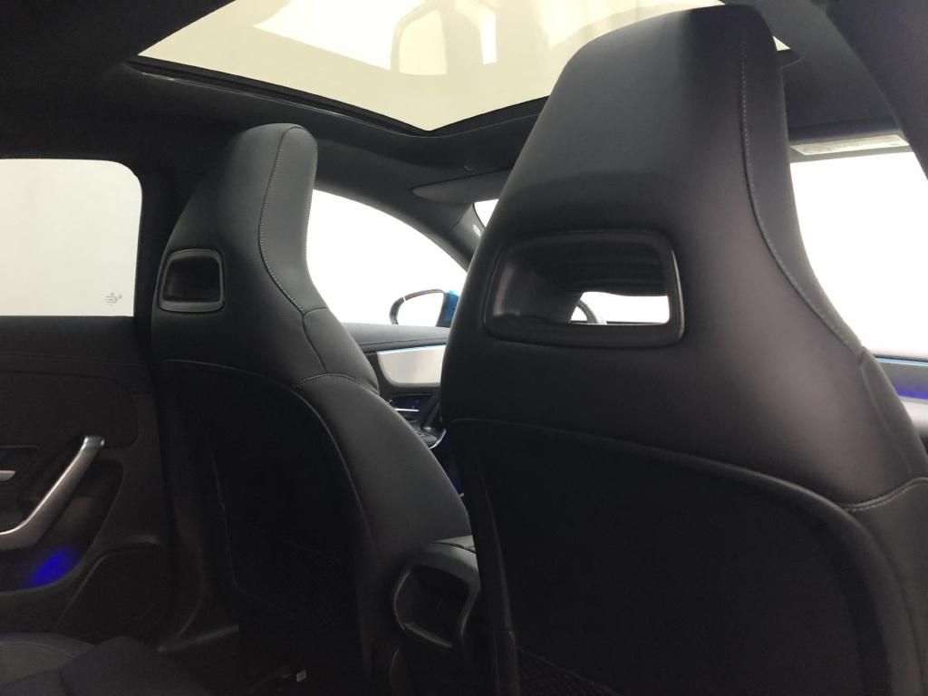 Mercedes-Benz CLA 180 2023