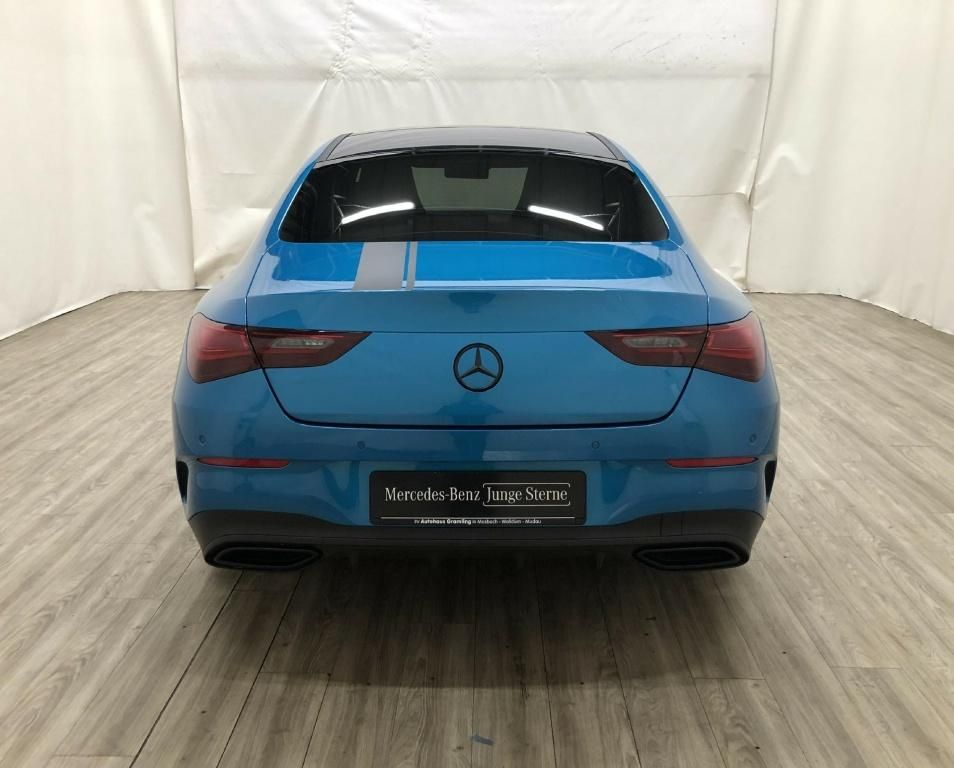 Mercedes-Benz CLA 180 2023