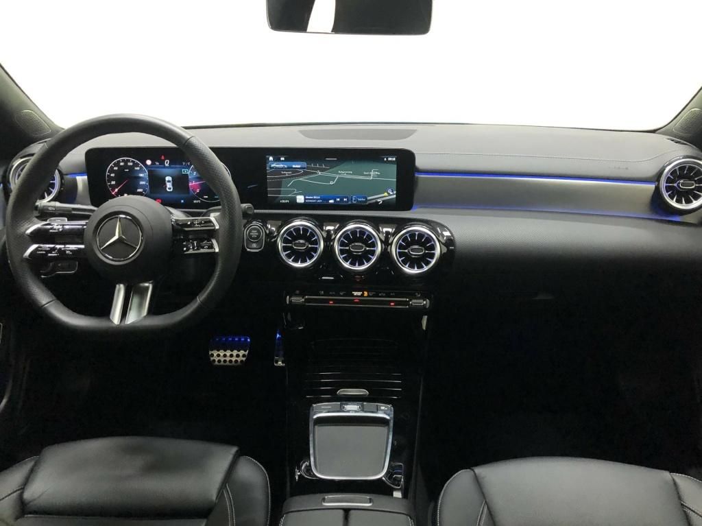 Mercedes-Benz CLA 180 2023