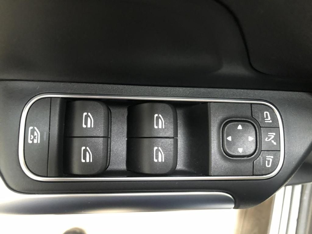 Mercedes-Benz B 200 2024