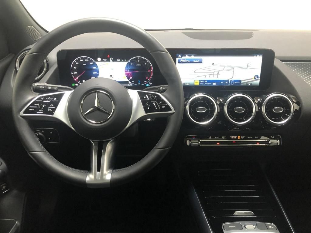 Mercedes-Benz B 200 2024
