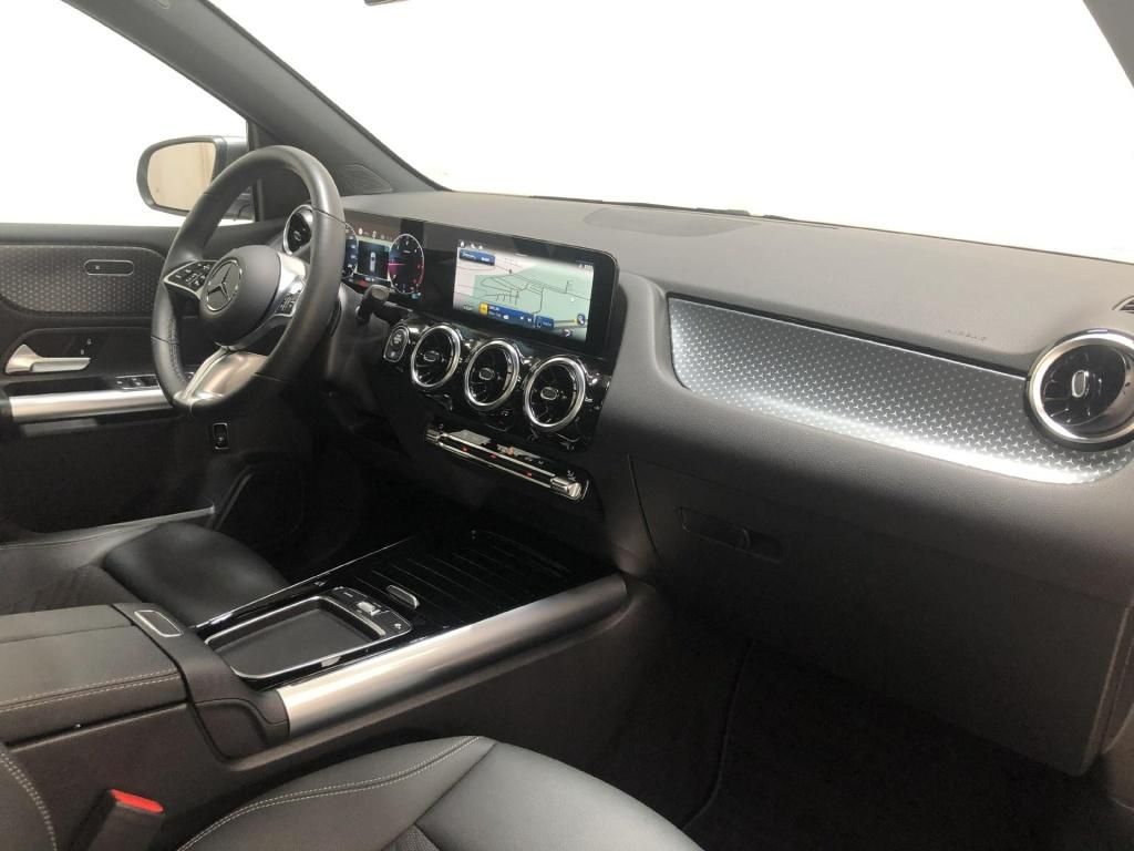 Mercedes-Benz B 200 2024