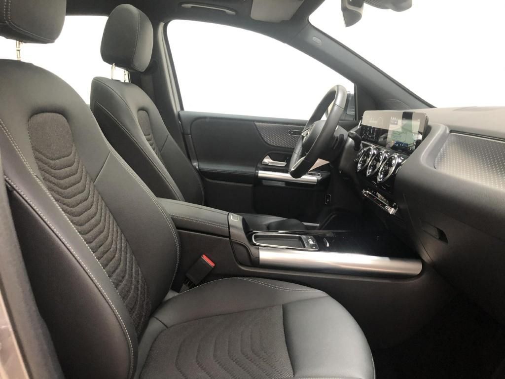 Mercedes-Benz B 200 2024