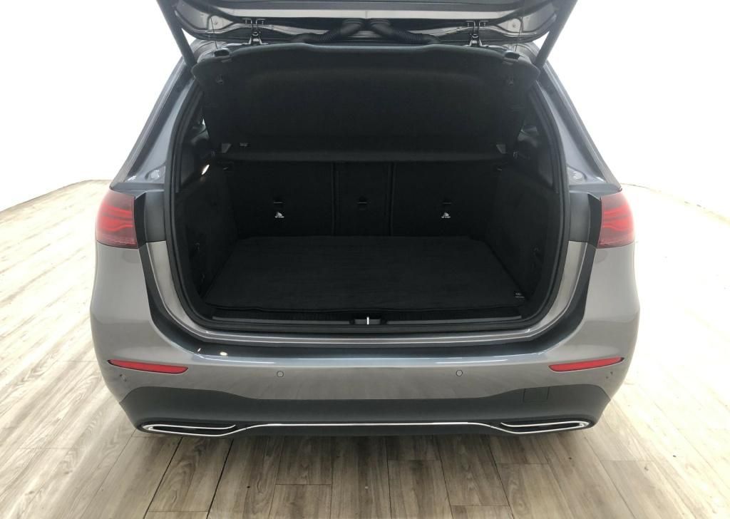 Mercedes-Benz B 200 2024