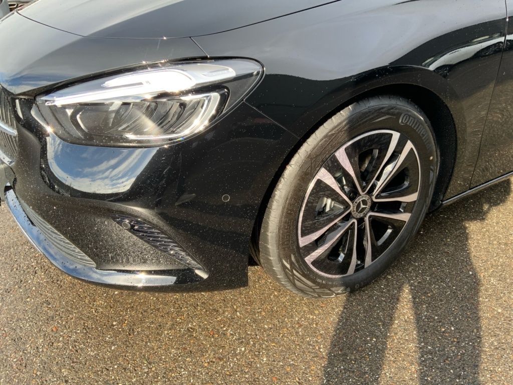 Mercedes-Benz B 200 2026