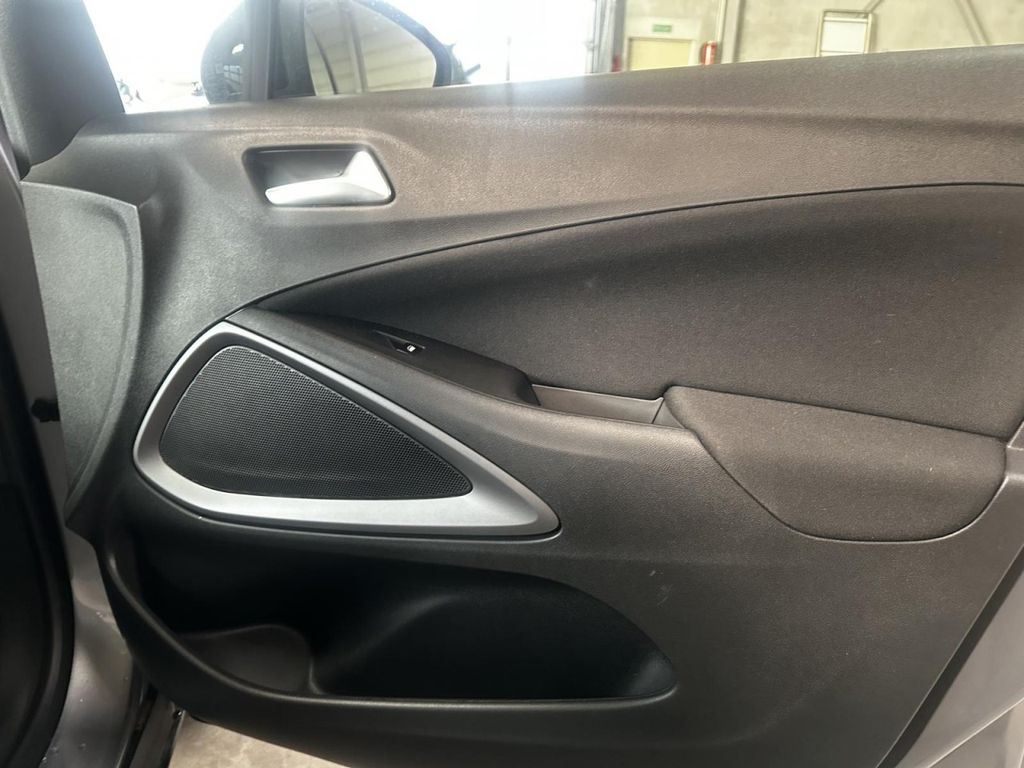 Opel Crossland (X) 2022