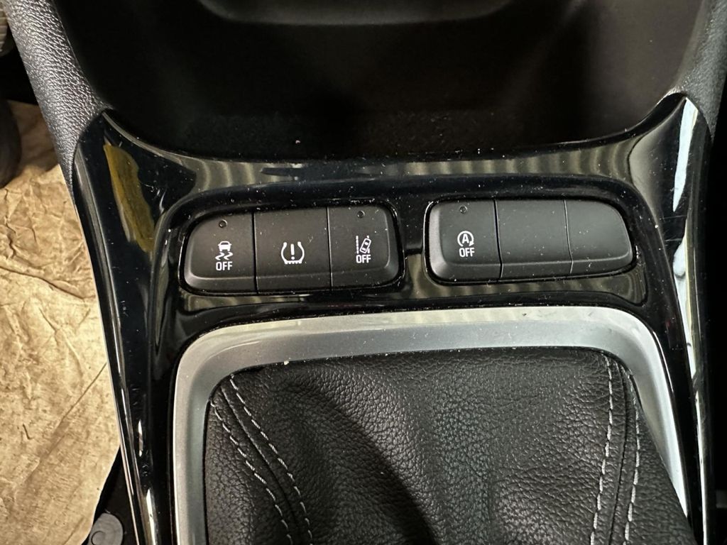 Opel Crossland (X) 2022