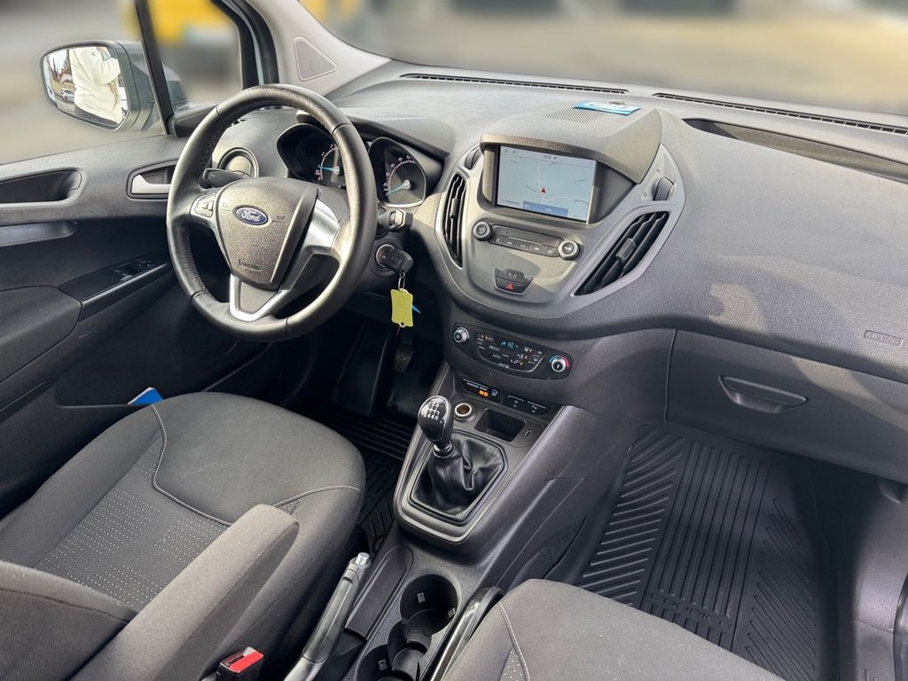 Ford Transit Courier 2023