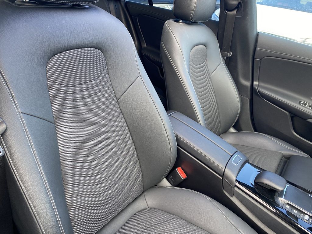 Mercedes-Benz CLA 250 2023