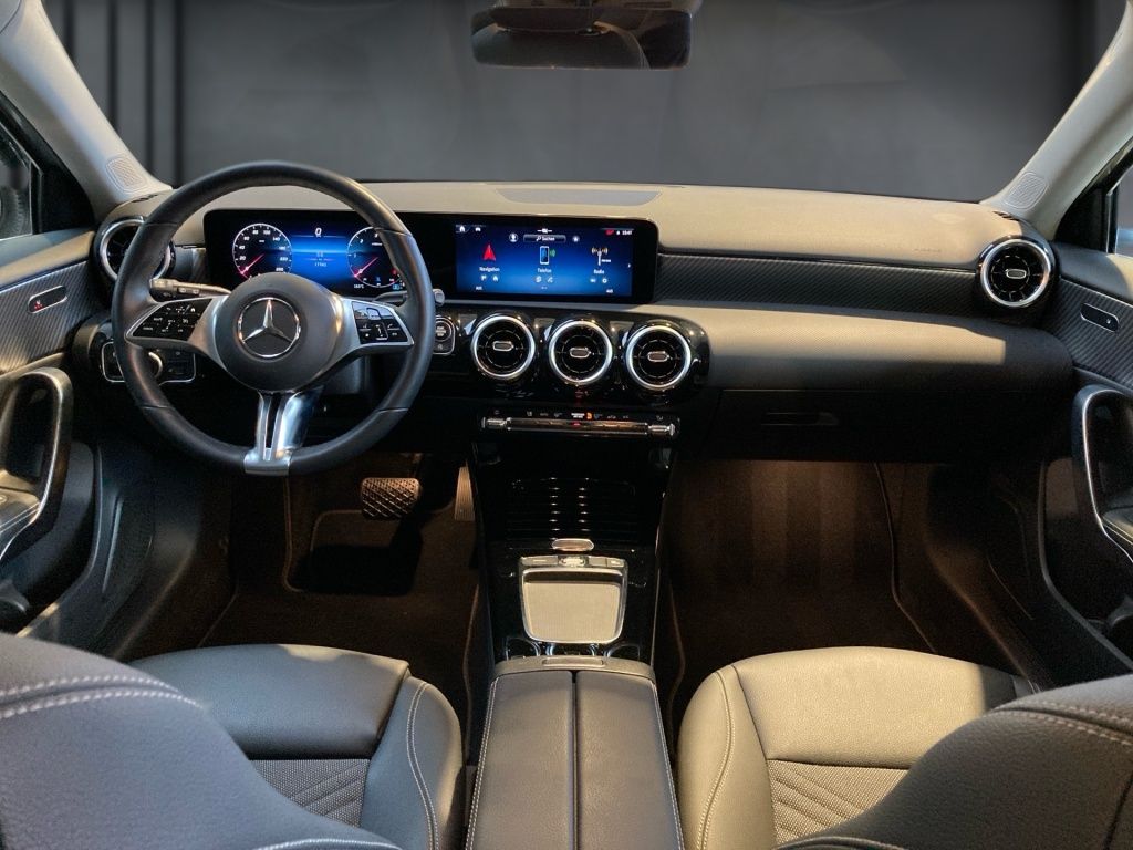 Mercedes-Benz A 200 2024