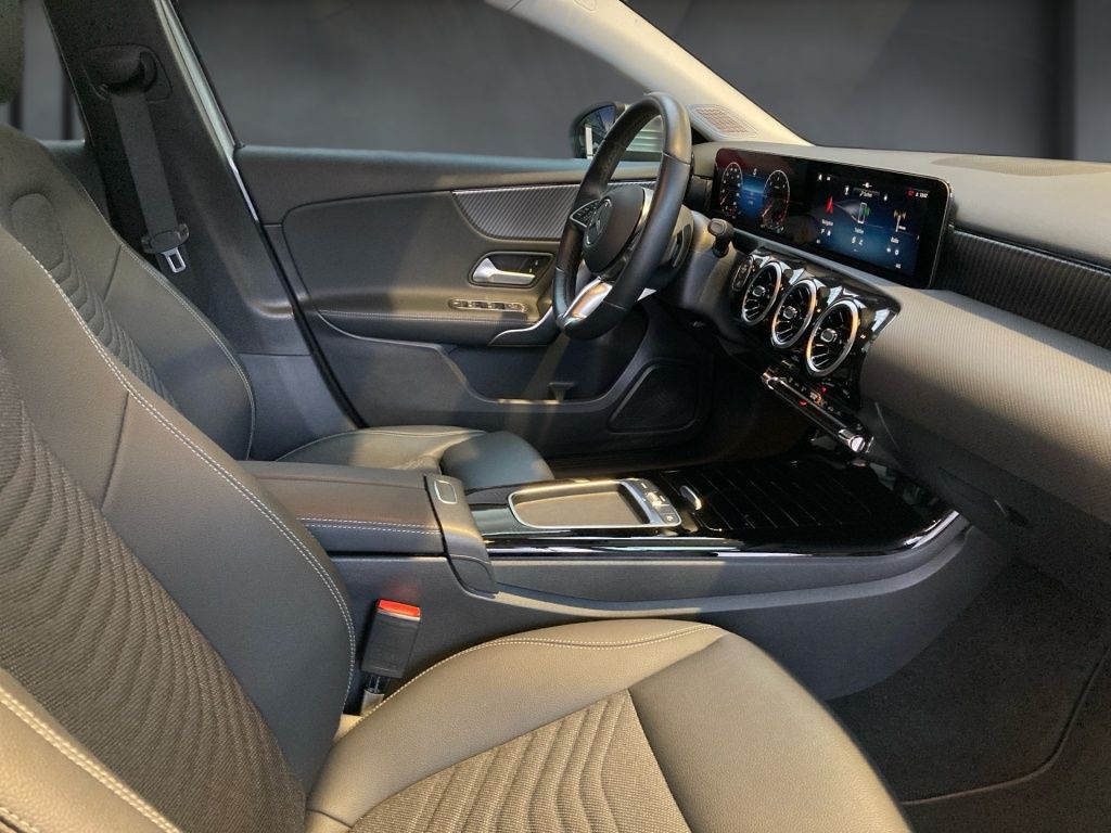 Mercedes-Benz A 200 2024