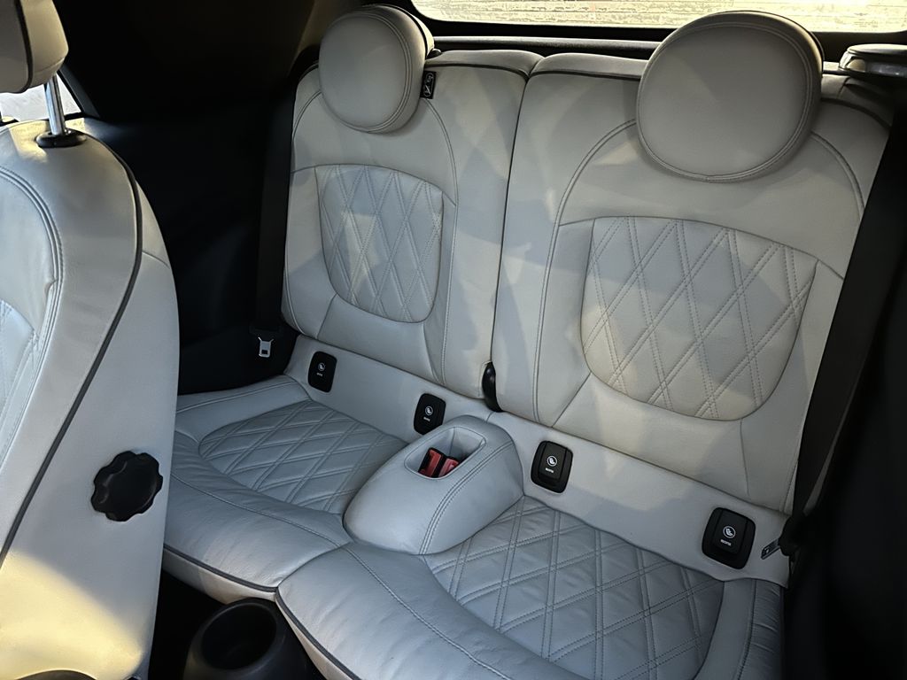 MINI Cooper Cabrio 2022