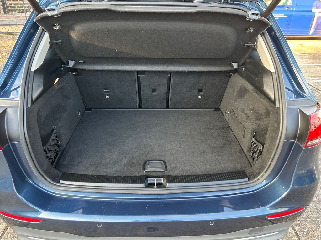 Mercedes-Benz B 200 2020