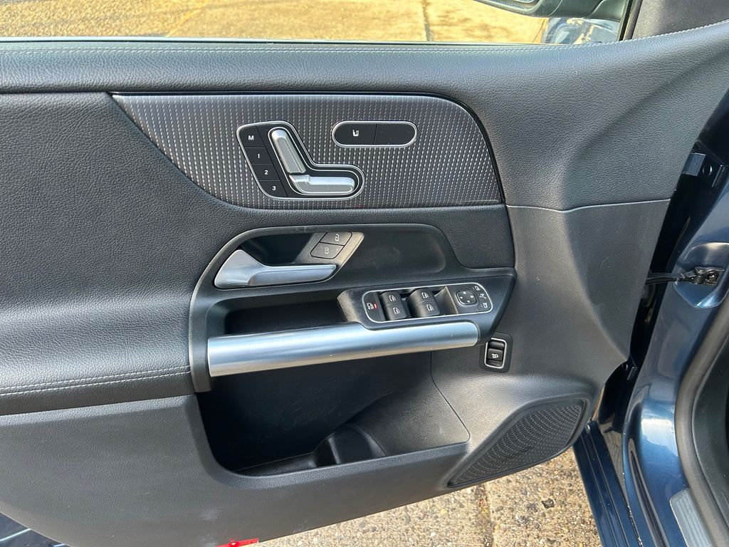 Mercedes-Benz B 200 2020