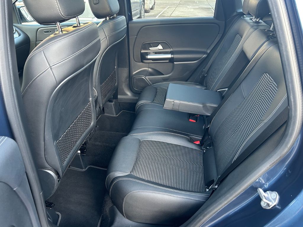 Mercedes-Benz B 200 2020