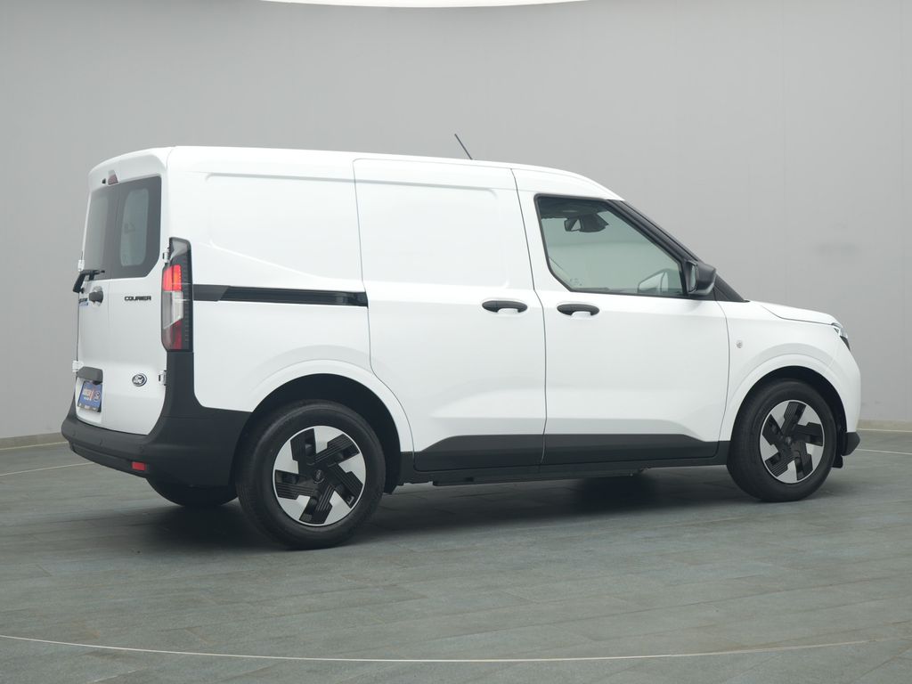 Ford Transit Courier 2025