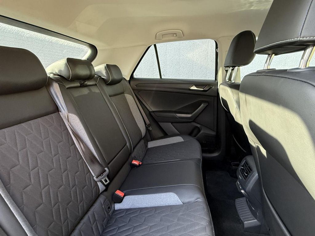 Volkswagen T-Roc 2025
