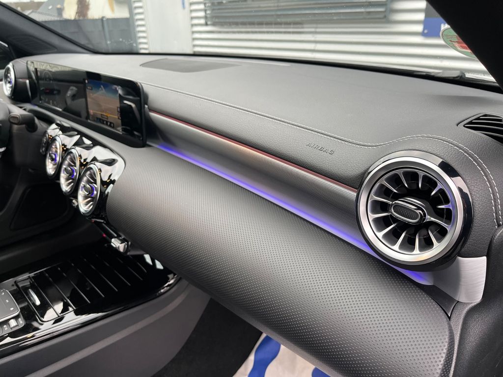 Mercedes-Benz A 180 2021