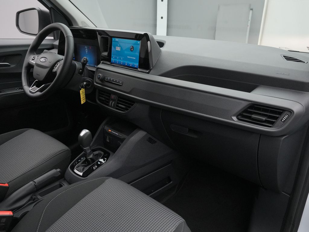 Ford Transit Courier 2026