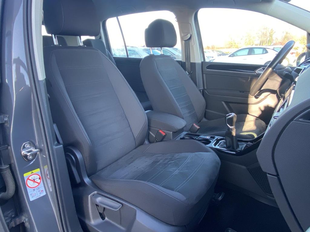 Volkswagen Touran 2021