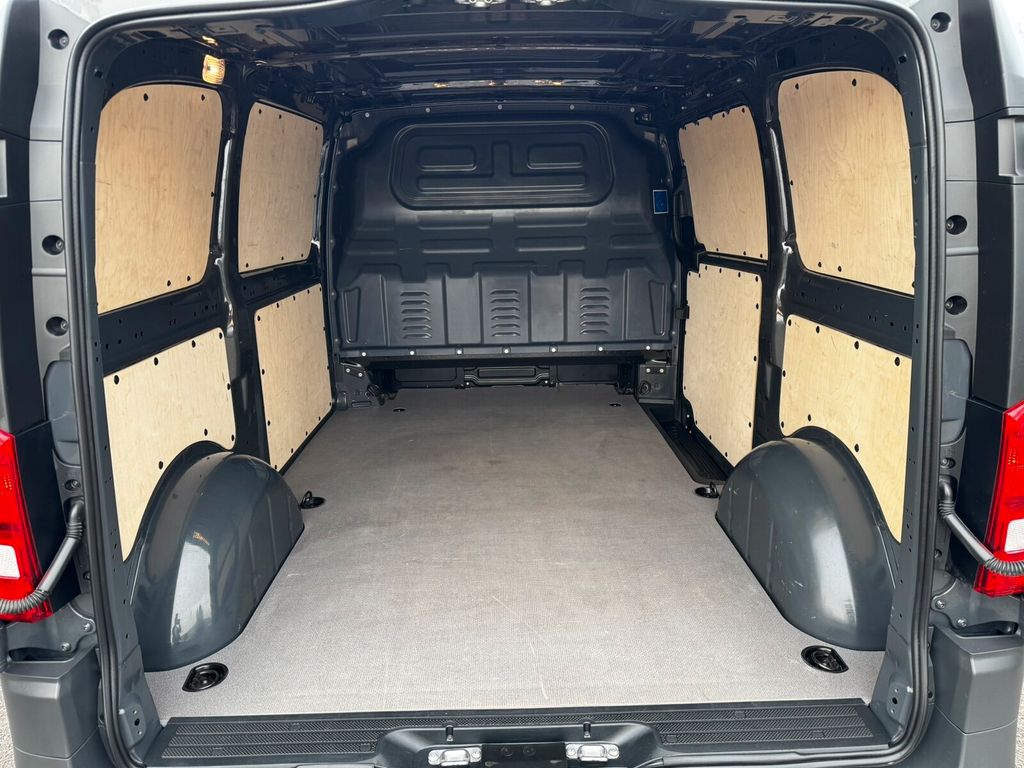 Mercedes-Benz Vito 2024